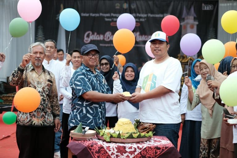 SMK NEGERI BANSARI ADAKAN GELAR KARYA P5 SEKALIGUS RAYAKAN DIES NATALIES YANG KE-16